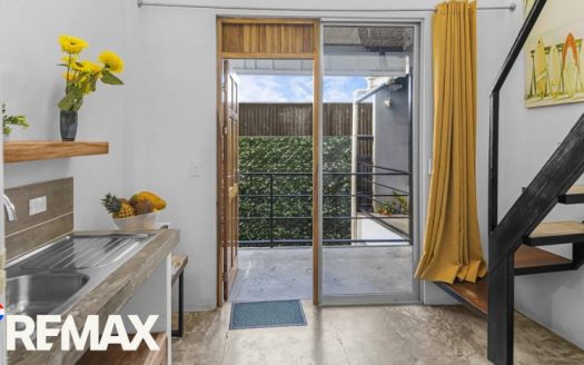 Turnkey Apartment Complex | 50m from Jaco Beach