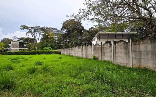 Build-Ready Flat Lot Near Bejuco Beach