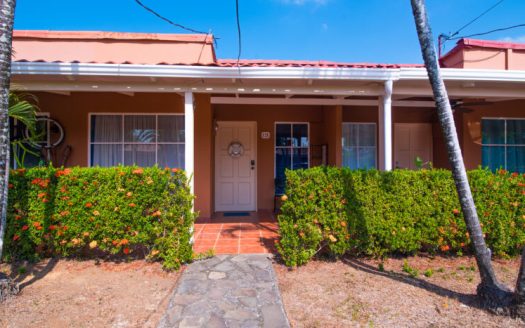 Jaco Beach Cozy Gated 1-Bedroom Condo.