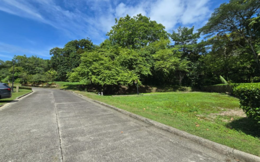 Exclusive Lot Gated Community Near Beach and Marina