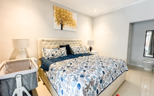 Vacation Oasis Villa | 6 Bedrooms | 2 Guest Houses