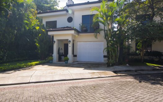 Stunning Beachfront La Flor Single-Family Home  (AK)