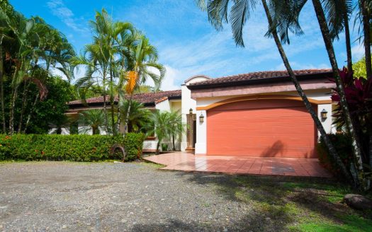 Three-Bedroom Bejuco Beach Home For Sale