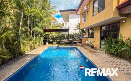 3 Bedroom Beach House | Private Pool in Hermosa Palms   (OM)