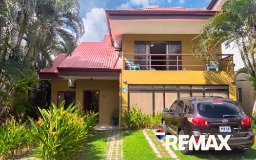 3 Bedroom Beach House | Private Pool in Hermosa Palms   (OM)