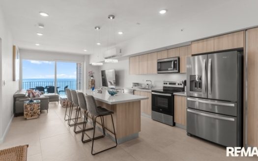 The Pacific Point 3 Bedroom Oceanfront Penthouse    (SF)