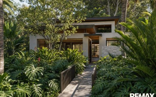 Sueños Del Mar — Luxury Condos    (O Li)
